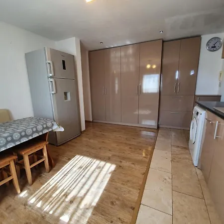 Apartament La 1 Minut De Plaja Apartament *